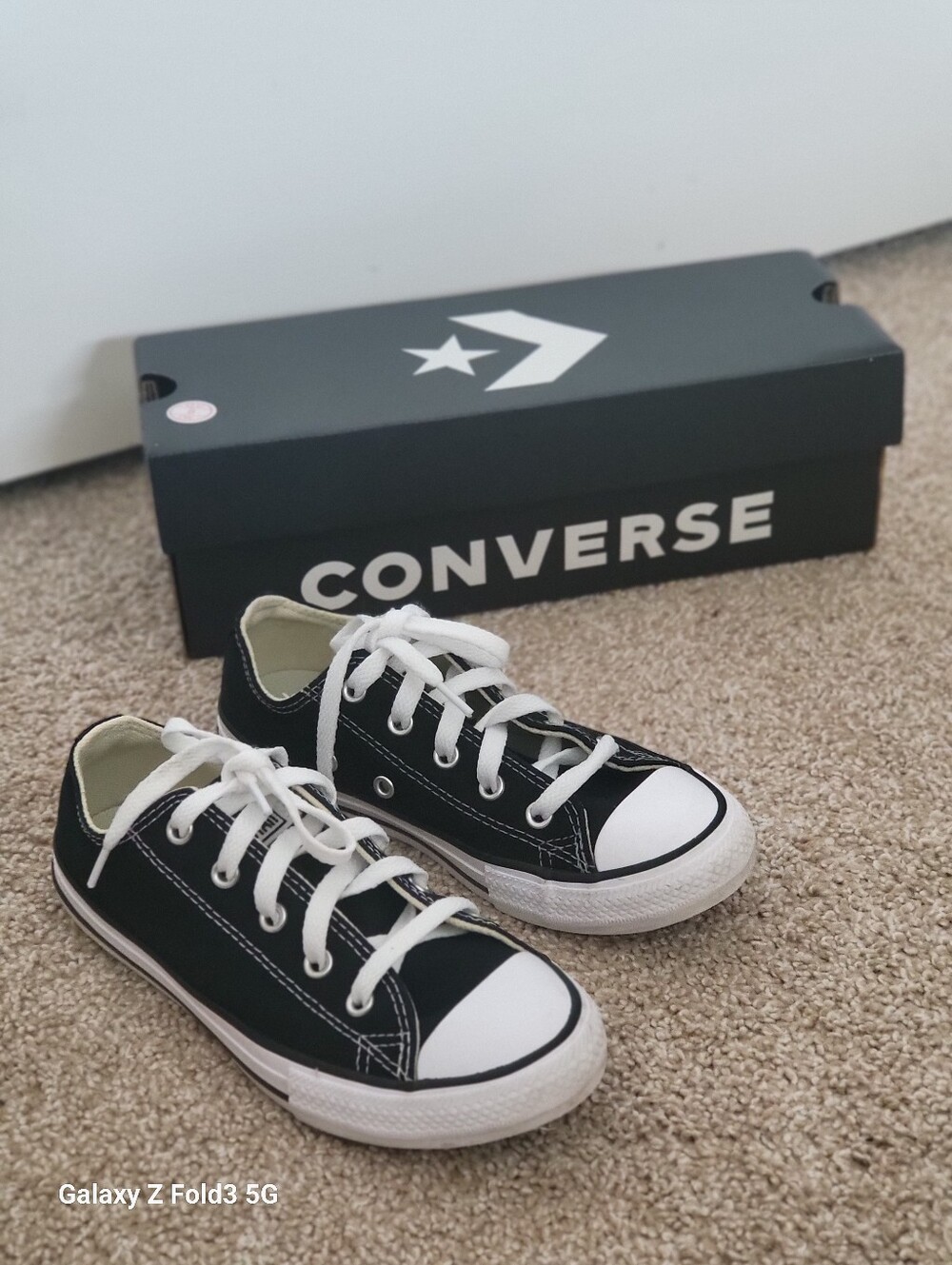 ♥️EUC♥️ Kids Converse Black and White Low Top Sneakers